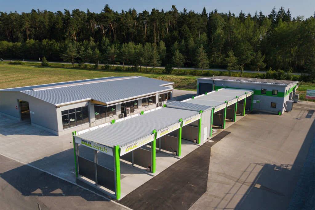 Luftansicht des Autowaschcenters BULwash